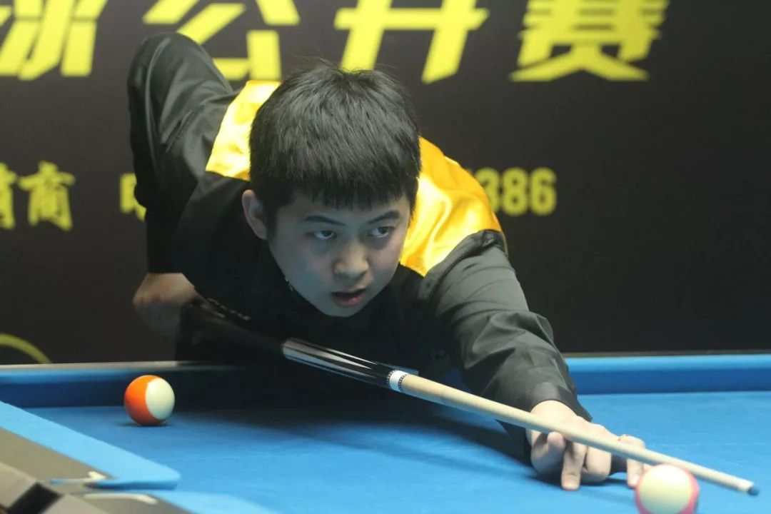 TA：阿莫林希望引进中场；曼联是否签门将取决于巴因迪尔未来（TA：阿莫林意在补强中场；曼联是否引进门将取决于巴因迪尔去留）